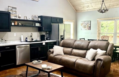 Mentone Cabin | Charming Cabin in Midtown Mentone