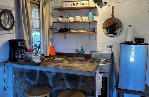 Valle de Guadalupe Cabin | Charming cabin #1 at Cerveceria Bellinghausen with WiFi, AC