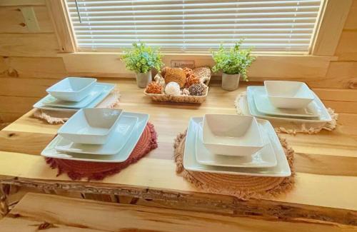 Jonesville House | Charming Cabin near Ark Encounter with Loft