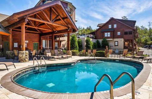 Pigeon Forge House | Charming Cabin Retreat with Grill Deck & Resort Perks
