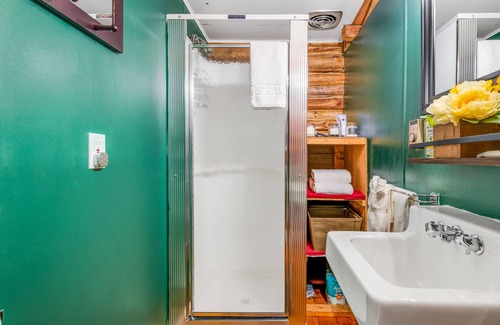 Wisconsin Dells Cabin | Charming cabin with game room, fireplace, hammock, & kitchenette