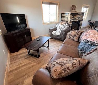 Madison County House | Charming Cabin with Panoramic Mountain Views near Pony in the Tobacco Root Foothills, Montana