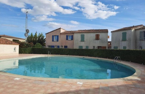 Aigues-Mortes House | Charming canal-side house 150m from the citadel