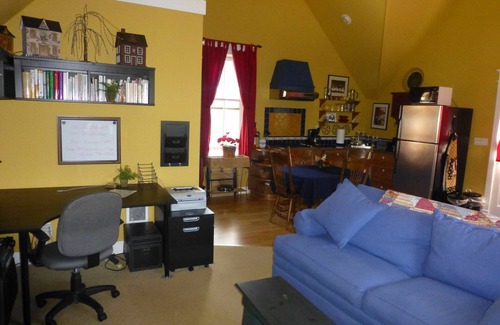 Longmont Condo | Charming Carriage House In Prospect New Town