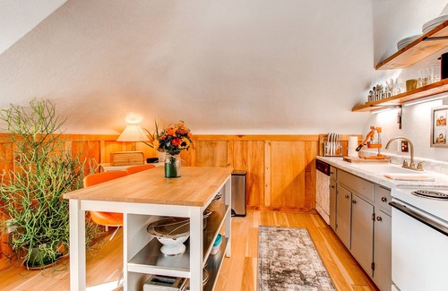 Alamo Placita House | Charming Carriage House in Capital Hill