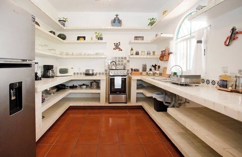 Emiliano Zapata House | Charming casa, 1 block to the beach- safe, quiet, excellent wifi, AC
