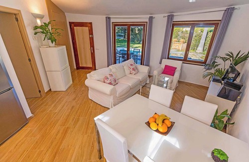 Crestatx Villa | Charming Casa Pequeña in Tranquil Residential Area