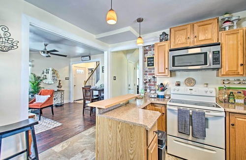 Diamond Hill Cottage | Charming Central Lynchburg Hideout w/Patio!