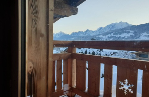 Demi-Quartier Ski Chalet | Charming chalet facing the Mont Blanc range. Your 4-legged friend is welcome