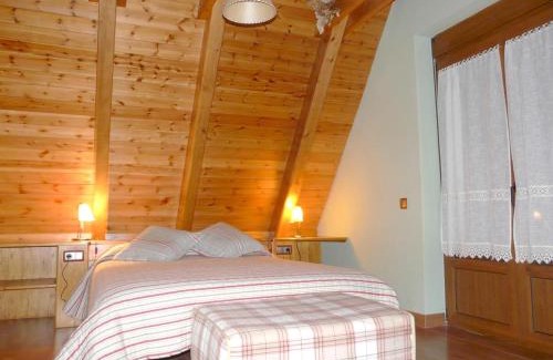 Vielha e Mijaran Ski Chalet | Charming Chalet in Viella, Mountain View