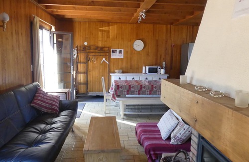Arette Ski Chalet | Charming chalet sleeps 10, at the foot of the pistes (Pierre St Martin)
