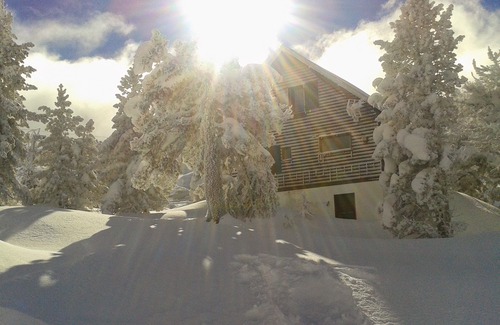 Arette Ski Chalet | Charming chalet sleeps 10, at the foot of the pistes (Pierre St Martin)