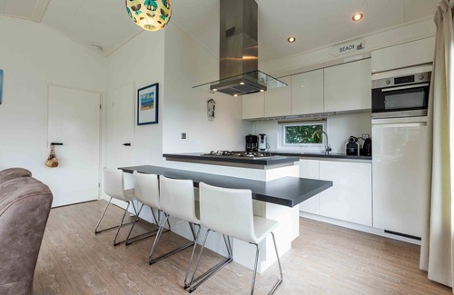 Municipality of Noordwijk Ski Chalet | Charming chalet with dishwasher in Noordwijk