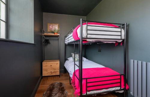 Barnard Castle Apartment | Charming Chapel Stay in Barnard Castle