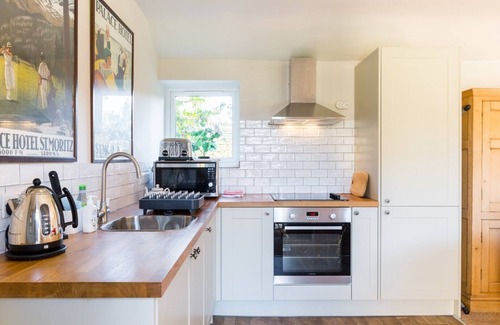 Charlbury Cottage | Charming Charlbury Cottage set in Idyllic garden