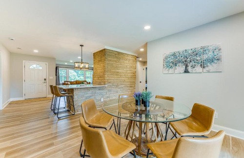 Charlotte House | Charming Charlotte Home 2 Mi to Downtown!
