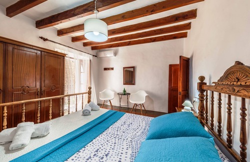 Pollensa Hotel | Charming City Center house, 4 people, Patio, Air conditioned, Free Wifi