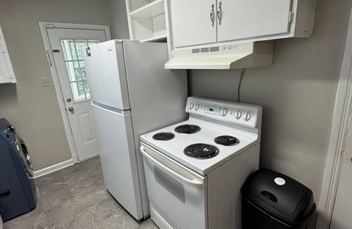 Greensboro House | Charming clean 3 bedroom house, big bedrooms with king beds in Greensboro