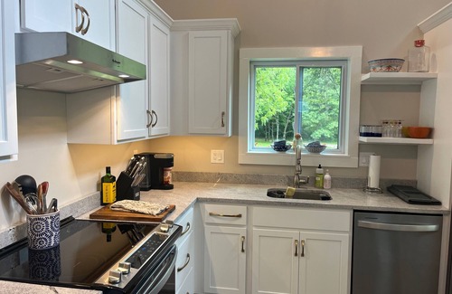Tiger Cabin | Charming, Clean, and Comfortable Cottage