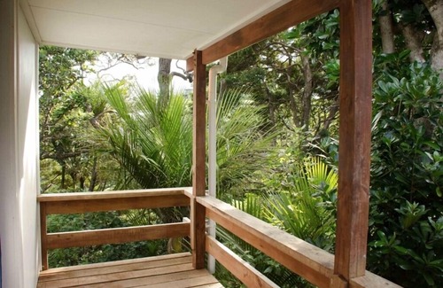 Matapouri House | Charming_clifftop_bach in Woolleys Bay