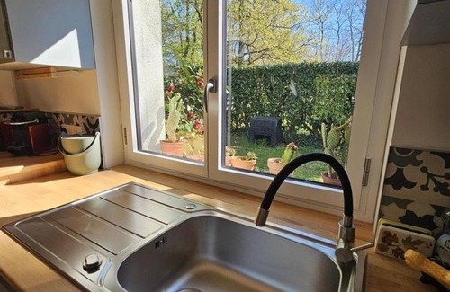 Montlouis-sur-Loire Cottage | Charming cottage with private garden in Loire Valley, Wi-Fi & parking included