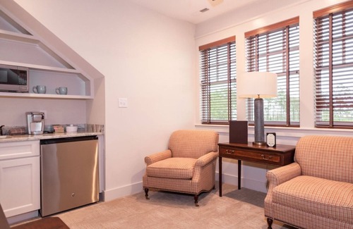 Oriental House | Charming Coastal Cottages & Suites – River Dunes