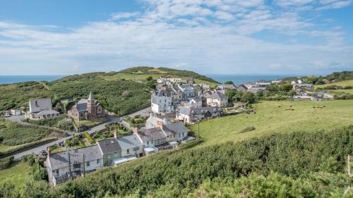 Mortehoe House | Charming coastal cottage with stunning views - Hope Cottage
