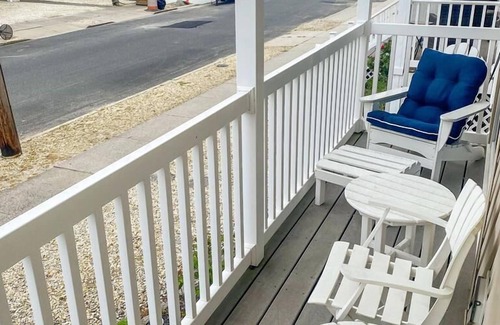 Townsend's Inlet Condo | Charming Condo located in South end of Sea Isle- only a few blocks to the beach!
