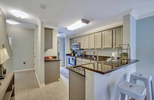 Bluffton Condo | Charming condo within walking distance of Historic Old Town Bluffton.