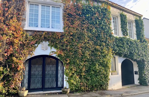 Saint-Pere-en-Retz Cottage | Charming Cottage Near Beaches with Fireplace, Terrace & Garage