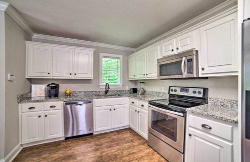 Oxford Cottage | Charming Cottage- 2 miles from Ole Miss Campus!