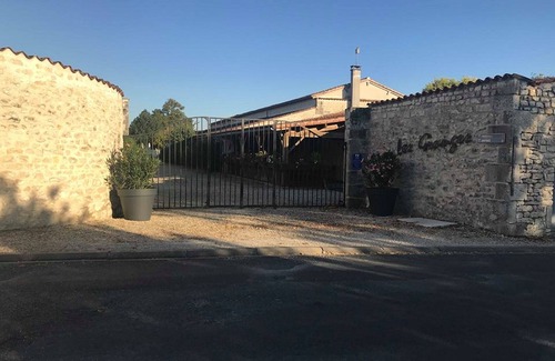 Ternant Cottage | Charming cottage at Domaine les Granges