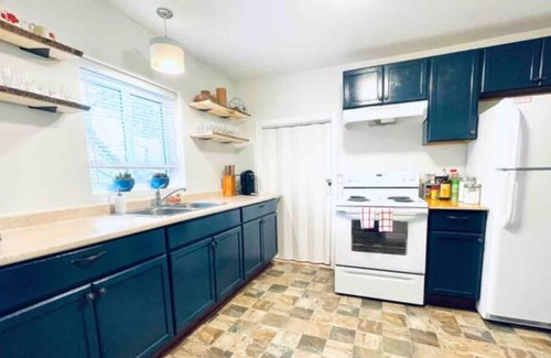 Wellington Cottage | Charming Cottage in the Heart of Wellington