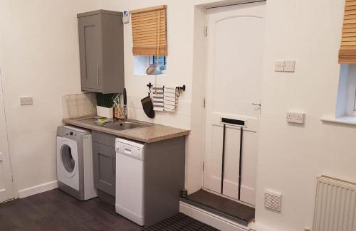 Leeds House | Charming cottage central Leeds close to LGI