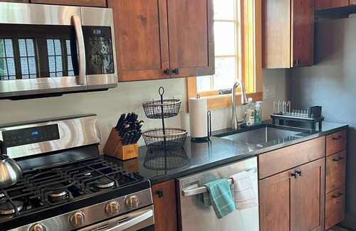 Gilford Cottage | Charming Cottage, Dogs Welcome!