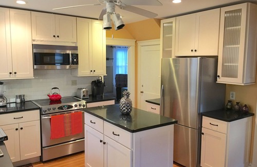 Rockland House | Charming Cottage! - Experience One of Rockland's Most Highly Rated Properties!
