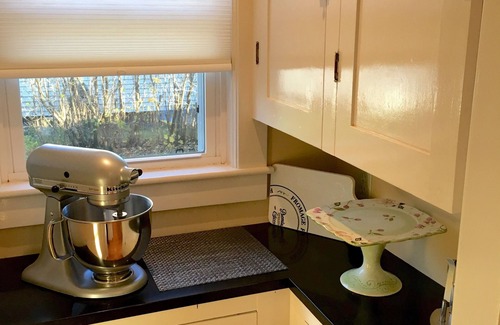 Rockland House | Charming Cottage! - Experience One of Rockland's Most Highly Rated Properties!