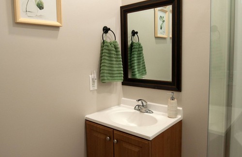 Blue Ridge Cottage | Charming Cottage Farm Stay w/King Bed: Country Views-Pet Friendly!