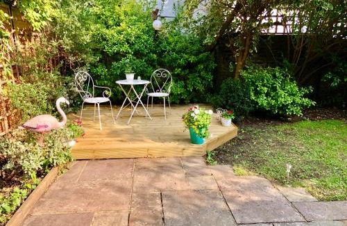 Brighton City Centre House | Charming Cottage & Garden - central Brighton!