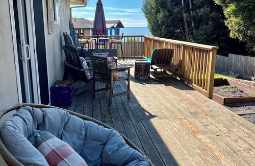 Aptos House | Charming Cottage, Gorgeous Ocean Views with Large Foliage Fenced Backyard