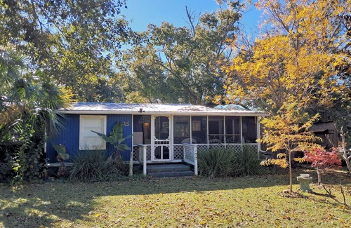 Apalachicola House | Charming Cottage in Historic District