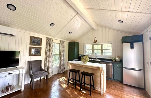 Franklin Cottage | Charming Cottage in Heart of Franklin, TN