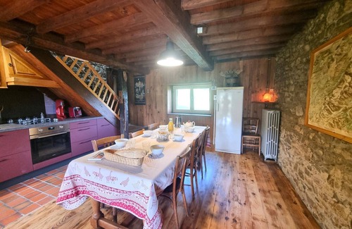 Doizieux Cottage | Charming Cottage in the Pilat Mountains