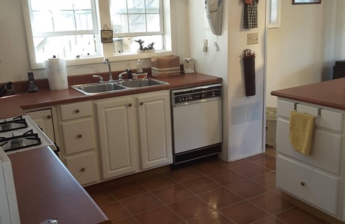 Arkville Cottage | Charming Cottage In The Catskills. Ski, Golf, Hike, Bike And More.