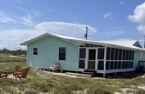 Southpointe House | Charming Cottage in Ft. Morgan! 3Bd/2Ba with Deeded Beach Access!