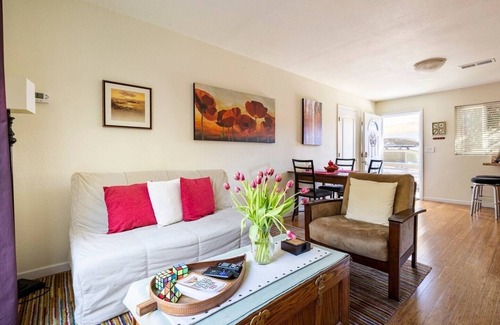 Santa Clara Cottage | Charming cottage in amazing Santa Clara with WiFi, AC