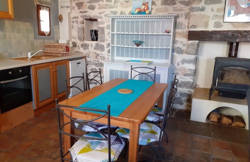 Joyeuse Cottage | Charming cottage la FENIERE * in quiet area, 105m², 3 ch, heated swimming pool