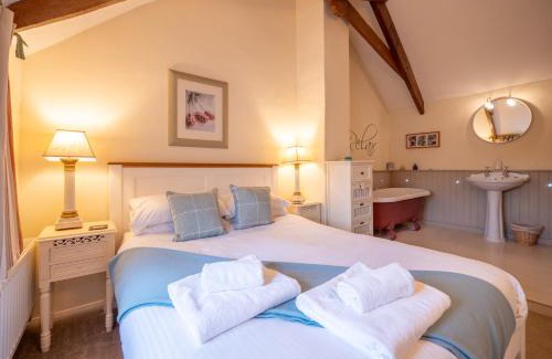 Blackawton House | Charming Cottage Near Dartmouth With Log Burner