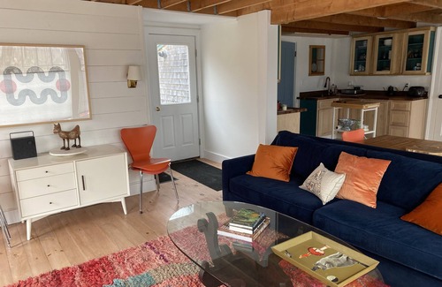 Sedgwick House | Charming cottage on quiet side road in Sedgwick