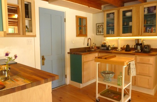 Sedgwick House | Charming cottage on quiet side road in Sedgwick